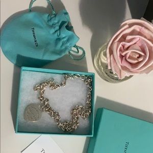 Tiffany &co value in $600 only for $250